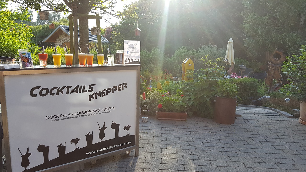 Cocktails Knepper – Mobile Cocktailbar in Gladbeck (4) Cocktails Knepper - Mobile Cocktailbar in Gladbeck (4)